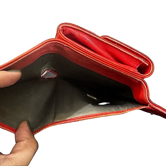 CHANEL Lucky Charms Embossed Patent Leather Wallet w/ COA - Picture 10 of 12